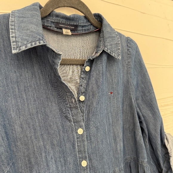 Tommy Hilfiger Chambray Tiered Popover Shirtdress | Size 4 - Picture 7 of 10